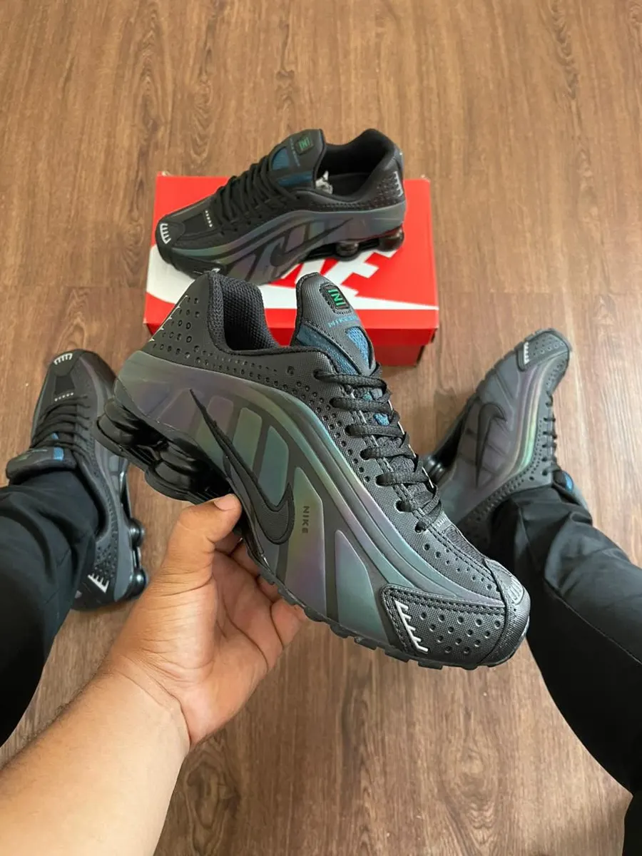 Nike Shox R4 Camaleão