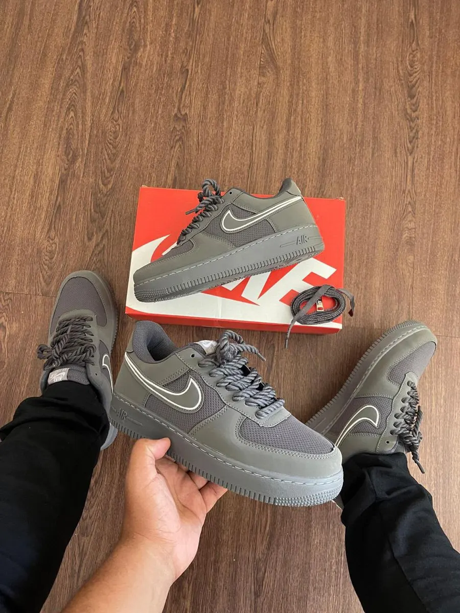 Nike Shox R4